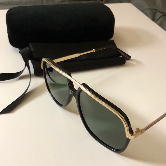 Gucci shades - Picture 2 of 3